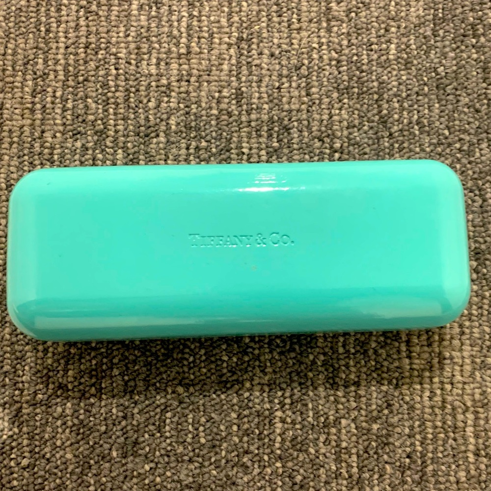 Authentic Tiffany & Co. Eyeglass/Sunglass Case & Cleaning Cloth